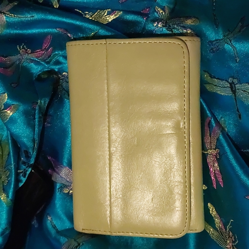 HOBO LIME GREEN WALLET CARD SLOT